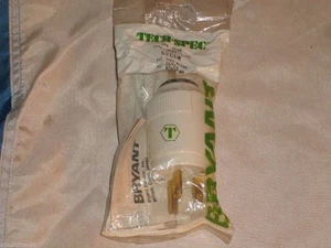 BRYANT 8366N NEMA 5-20 HOSPITAL GRADE PLUG 20A 125V 5-20P - Bild 1 von 1