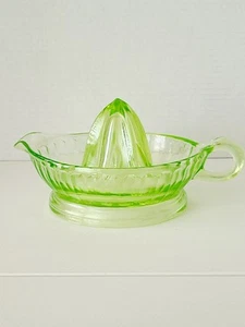 Depression Glass Large Juicer 1930's MCM Green Vaseline Glass Vintage - Picture 1 of 4