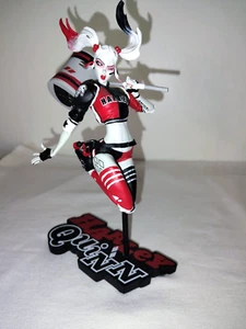 DC COLLECTIBLES HARLEY QUINN RED/WHITE/BLACK FIGURINE by BABS TARR #649/5000 - Picture 1 of 10
