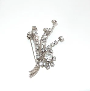 Vintage Floral Brooch / Clear Rhinestones / Silver Tone / 2.5" x 1.5" - Picture 1 of 2