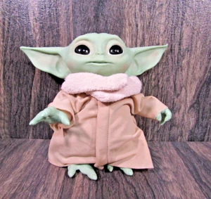 Star Wars 8" The Child Grogu Baby Yoda Talking Sound Plush Hasbro 2020 F1115 - Picture 1 of 9