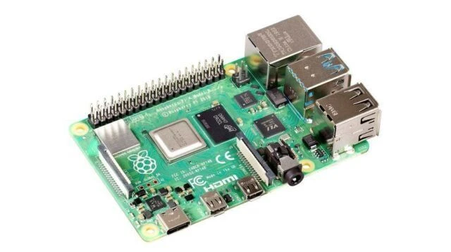Raspberry Pi 4 B (ARM Cortex-A72, 1,5GHz, 4 Go RAM) Ordinateur