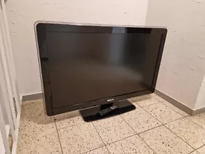 Philips LCD Fernseher 42 Zoll - Bild 1 von 5