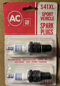 Old Stock AC GM S41XL Sport Vehicle Spark Plugs (New In Package ) - Foto 1 di 2