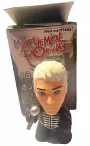 TITANS: The My Chemical Romance The Black Parade Gerard Way 3" Vinyl Figur - Bild 1 von 6
