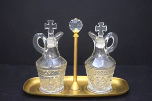 Older Glass Cruet Set With Tray, 2 Cruets With Brass Tray, (CU299) chalice co. - Picture 1 of 9