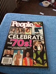 People Magazine Celebrate The '70s Fawcett Jackson Travolta 2009 Edition - Bild 1 von 5
