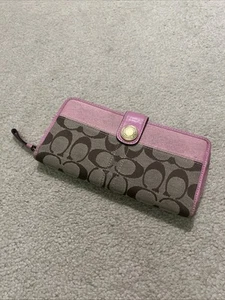 COACH Legacy Signature C Khaki Pink Zip Jacquard Leather Zip Around Wallet VTG - Picture 1 of 8