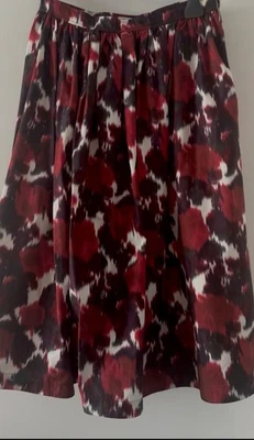 New Christian Dior Midi Skirt Red / Florals. Sz 40, US 8 💯 Authentic Foto 1 de 4