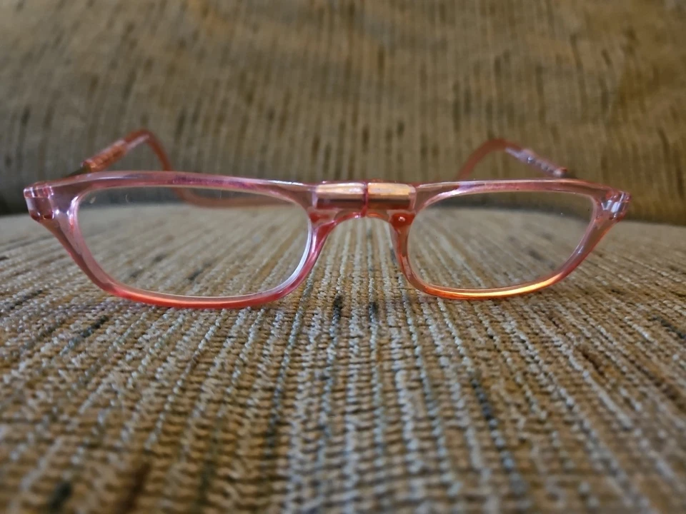 Clic Magnetic +1.25 Reading Glasses Crystal pink - Image 1 of 1
