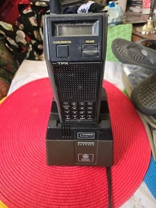 Vintage 1989 GE TPX Handgerät 2 Wege Radio mit Standard Ladegerät - Bild 1 von 6