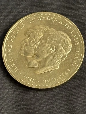 1981 GB Royal Wedding Coin Charles & Diana - Image 1 of 2