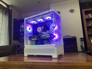 Gaming PC - RTX 5080 16GB, Ryzen 7800X3D, 64GB DDR5, 2TB M.2 SSD - Bild 1 von 3