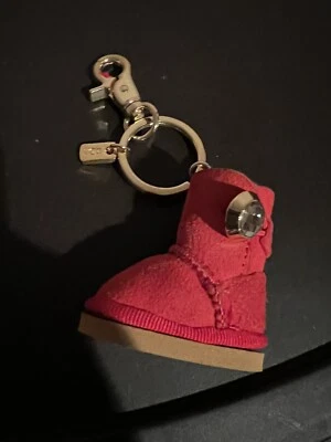 Mini llavero/cartera de gamuza roja Ugg Foto 1 de 3