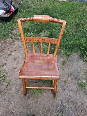 Silla Estilo Hitchcock Colonial Arce Resistente De Colección Usada Estado Foto 1 de 4