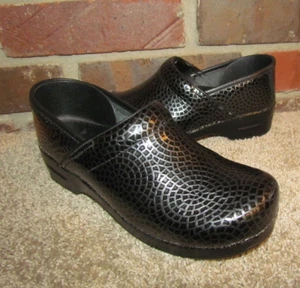 Dansko Women's Black Gray Medallion Web Leather Size 42 EU 11.5-12 US EUC! - Picture 1 of 7