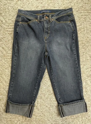Jeanstar Women's High Waist Denim Stretch Cuffed Capris Jeans sz 33x20 - Image 1 of 4