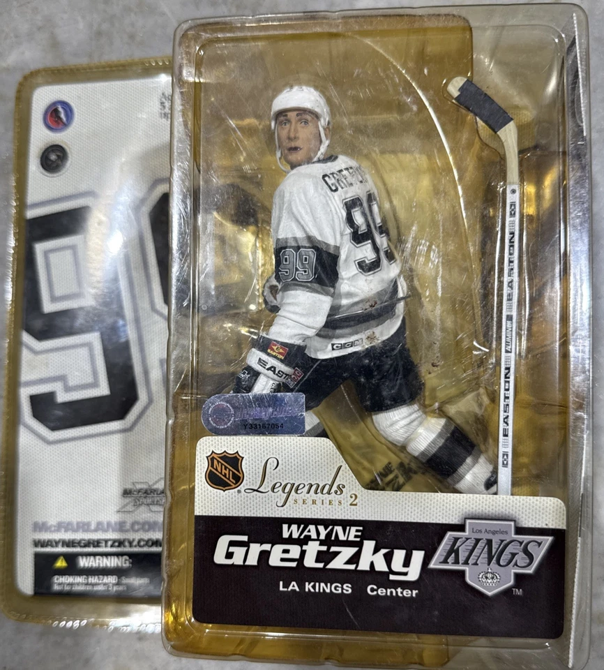 2005 McFarlane Toys NHL Legends 2 Wayne Gretzky Los Angeles Kings Hockey Figure