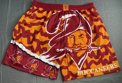 Pantalones Cortos Mitchell & Ness Tampa Bay Buccaneers Jumbotron, Talla 4XL, Gridiron Classics Foto 1 de 4
