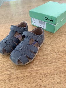 clarks childrens sandals australia