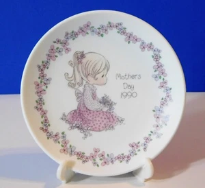 Precious Moments 4" Plate & Stand 1990 Enesco Mother's Day Purple Flowers Gift - Picture 1 of 10