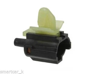 Outdoor Temperature Ambient Sensor for 2008 2009 2010 2011 2012 Hyundai i30 - Picture 1 of 2