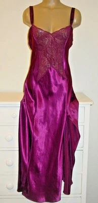 Vestido de satén vintage Victoria's Secret púrpura largo completo encaje abertura frontal Sissy-M Foto 1 de 4