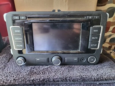 VW RNS-315 GSP Navigation Headunit - Image 1 of 4