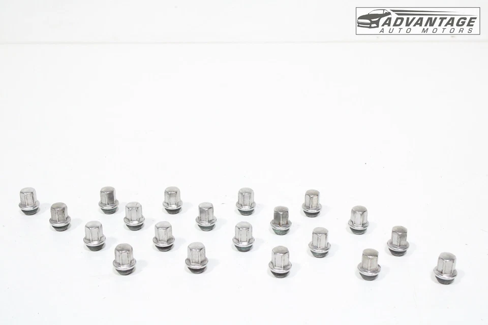 Chevrolet Malibu 2016-2025 juego de 20 pernos de tuerca de llanta delantera o trasera OEM Foto 1 de 4