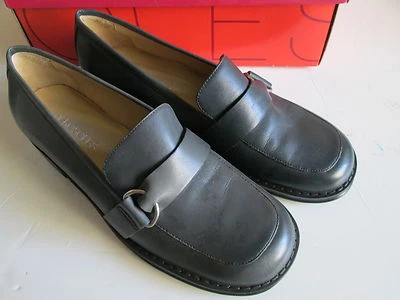 NWD (new with defect) AEROSOLES CLEAN MACHINE LEATHER LOAFERS BLUE-GREY 6.5 B - Imagem 1 de 4