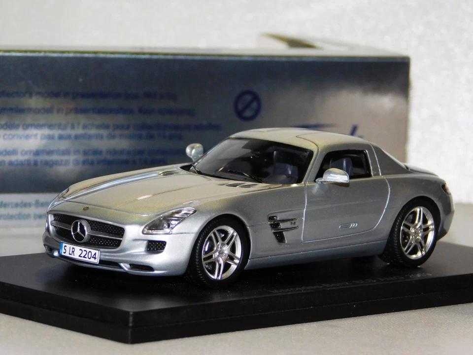 MERCEDES BENZ SLS AMG 2009 SILVER SPARK S1022 1/43 - Image 1 of 1