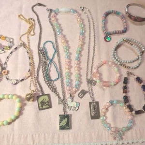 Lote de joyas para niñas pequeñas - Imagen 1 de 8