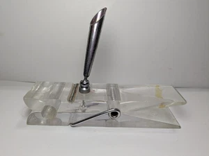 Portapenne fermacarte vintage Lucite Clothesspin - Foto 1 di 3