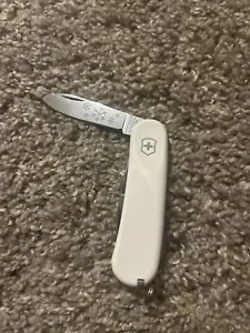 Unique Victorinox EvoGrip White Christmas 2016 Limited Edition Swiss Army  Knife - Picture 1 of 6