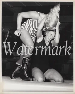 VTG Wrestling Women Orig. Photo B&W Original Print 8" x 10", Rare, Green, Noble - Picture 1 of 2