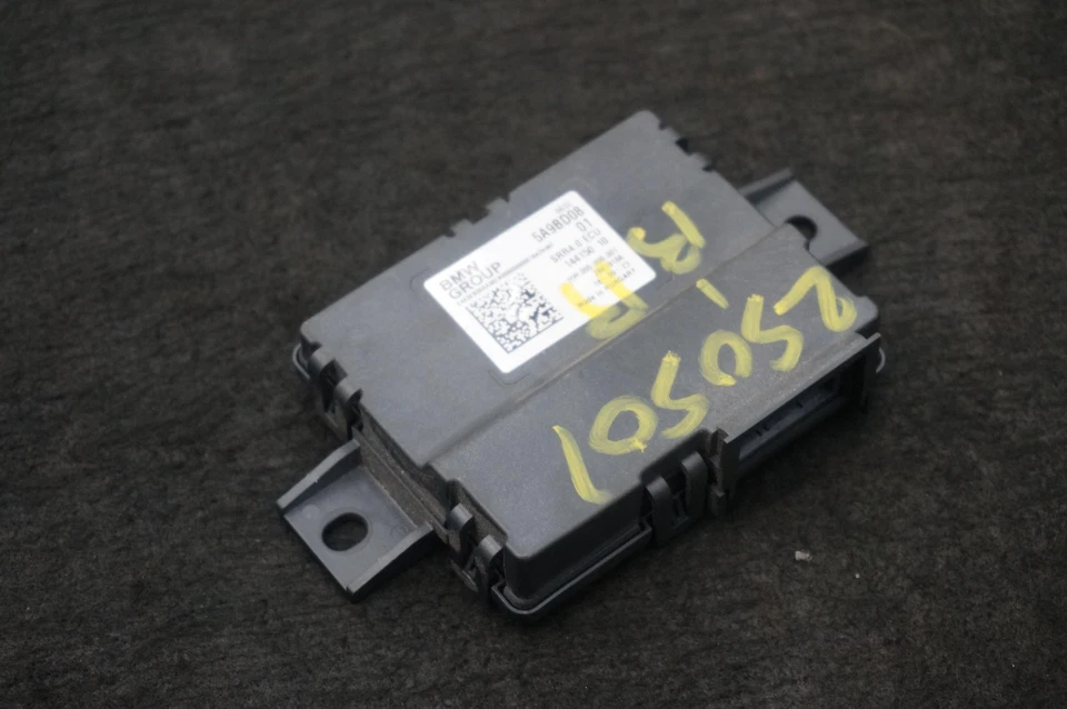 Módulo de control sensor radar de rango cercano 66325A9BD08 BMW 760I xDrive G70 2023-24 Foto 1 de 4