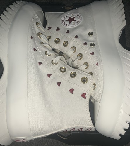 Converse Chuck Taylor Lugged 2.0 Platform High Hearts bianche taglia 6.5 UK