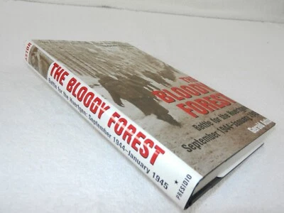 WW II   1944-1945  "THE BLOODY FOREST: BATTLE FOR THE HURTGEN" Foto 1 de 4