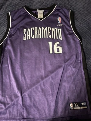 Camiseta de Colección Reebok Juvenil XL (18-20) Púrpura Sacramento Kings #16 Peja Stojakovic Foto 1 de 2