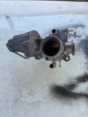 Controle da válvula do corpo do acelerador do motor 22030-21020 para TOYOTA PRIUS 2004-2009 - Imagem 1 de 4