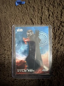 KYLO REN 2025 TOPPS CROMO STAR WARS PULSAR AZUL #173 EXCLUSIVO DELICIA - Imagen 1 de 2