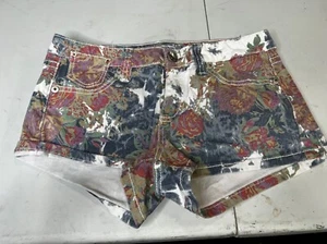 YMI Floral Denim Shorts Size 7 Great Condition  - Picture 1 of 2