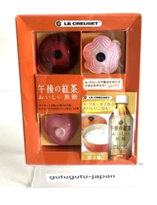 Le Creuset Kitchen Magnet Miniature Collection Afternoon Tea orange in hand - Picture 1 of 10