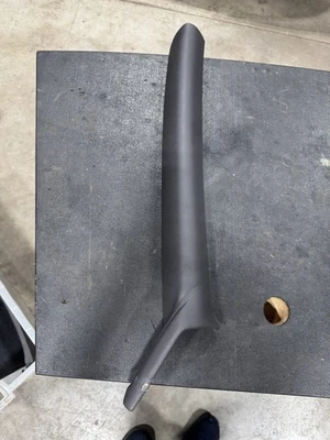 95 96 1995 1996 Mitsubishi 3000GT Spyder Pass diestro derecho panel pilar moldura gris Foto 1 de 4