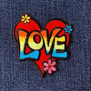 Love Daisies & Heart Applique Patch - Embroidered Flower Hippie Badge 3-1/8" - Picture 1 of 2