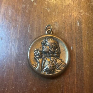 Woman Figural Art nouveau gold tone Pendant Deco - Picture 1 of 3