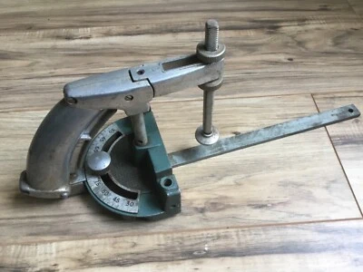 Shopsmith Miter Gauge with Pistol Grip Hold-Down Clamp with T Slot 505625 - Image 1 of 4