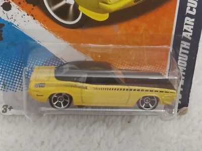 Hot Wheels '70 Plymouth AAR Cuda Muscle Mania Race Cars Collectibles Mattel - Image 1 of 4