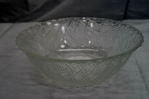 Glasschale mit Korbgeflecht Design zum Servieren - Bild 1 von 4