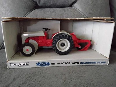 Ertl Ford Special Edition Tractor With Dearborn Plow 1/16 - Image 1 of 4